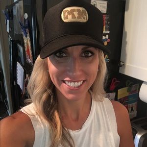 Meet your Posher, Danielle